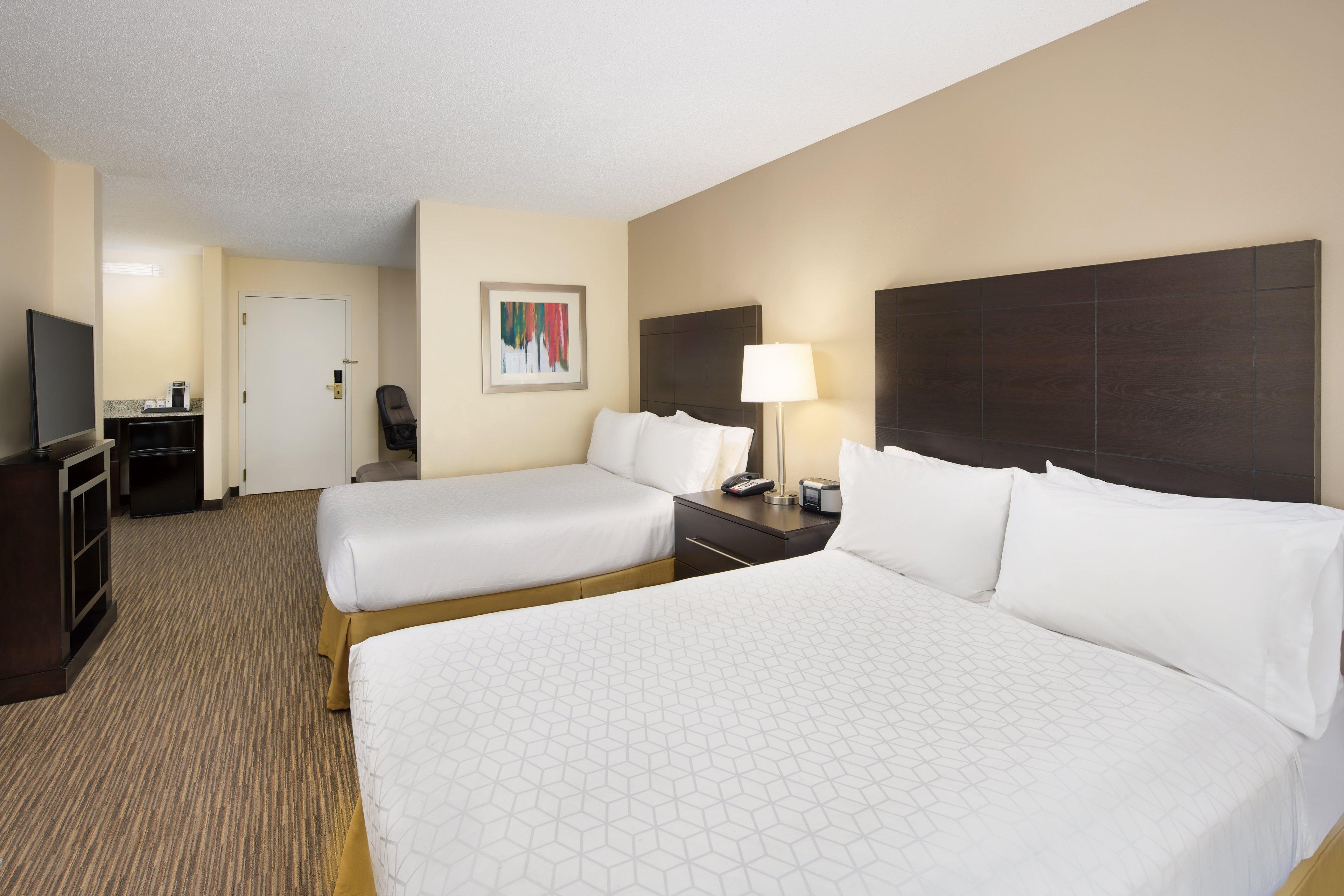 Holiday Inn Express & Suites Alpharetta By Ihg Exterior photo