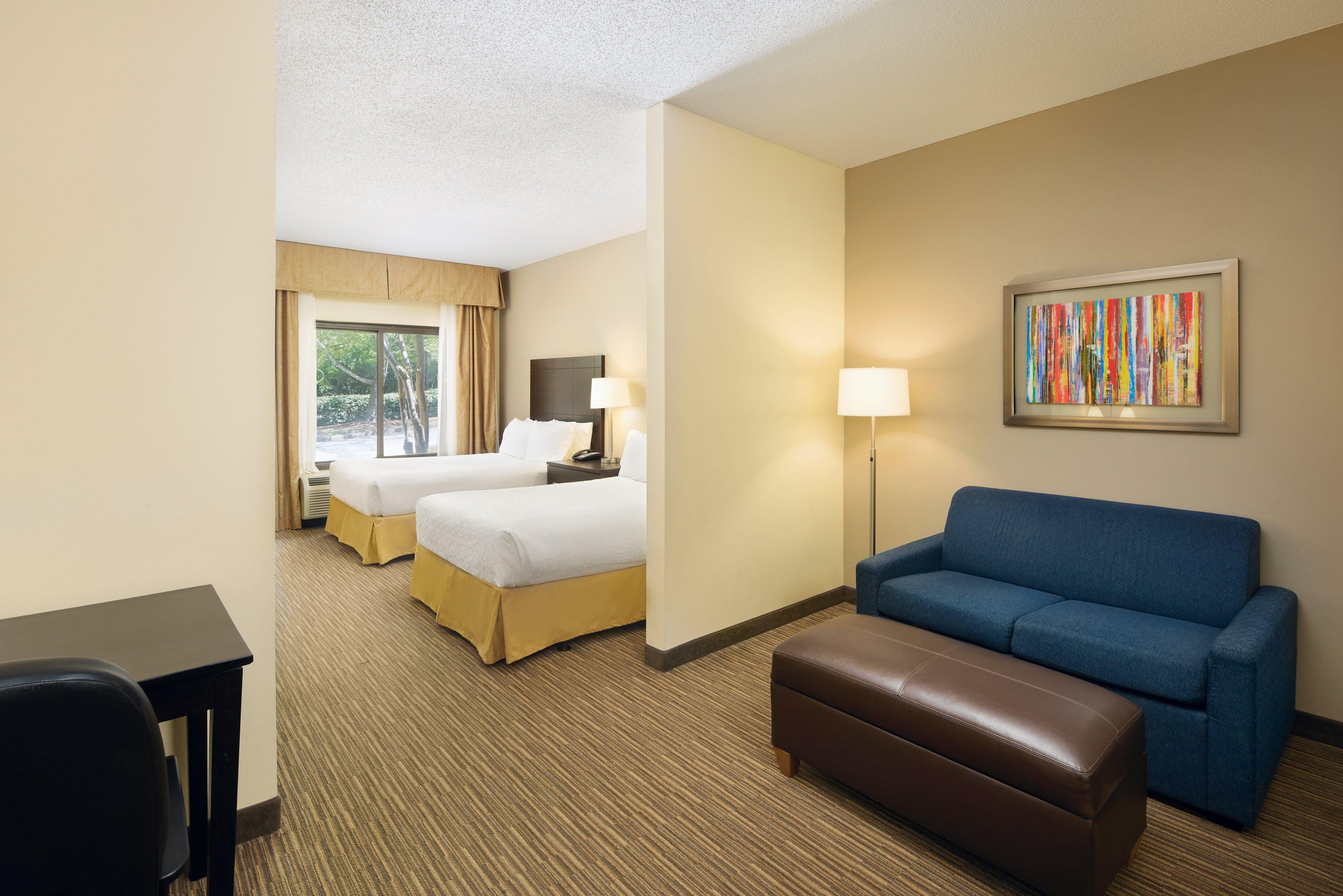 Holiday Inn Express & Suites Alpharetta By Ihg Exterior photo