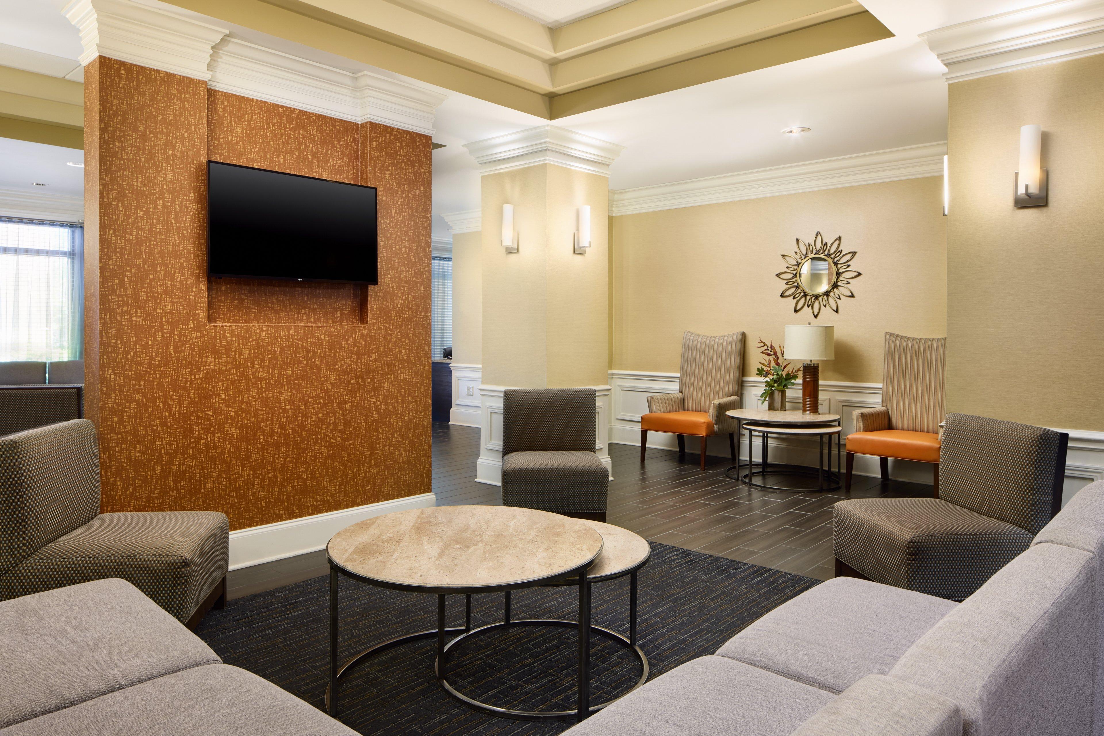 Holiday Inn Express & Suites Alpharetta By Ihg Exterior photo